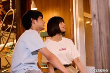さくら（北野瑠華）を救い出すため、忍（押田岳）が単身で毒島の元へ「グラぱらっ！」ついに完結