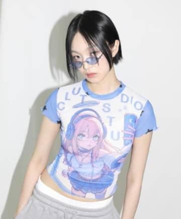 トレンドはナード系⁉︎ かっこかわいいアニメ調グラフィックTシャツで夏秋コーデ！
