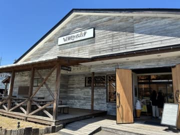 【新潟】朝9時オープン！牛肉ゴロゴロカレーパンが人気♪「オウルザベーカリー」