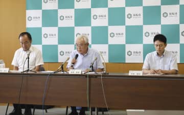 担当者が返礼品業者と会食、長野　マスカット産地偽装「近さ」指摘