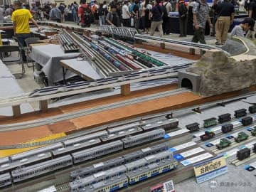 「大鉄のブルトレELが『富士』になった理由」「元祖撮り鉄のヒギンズさんとは？」鉄道模型の祭典「JAM」2025年イベントレポート【コラム】