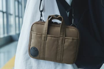 吉田カバン、バッグのような「ほぼ日手帳×POTR」手帳カバー