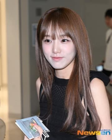 【PHOTO】IZ*ONE出身チェ・イェナ、海外スケジュールのため中国へ出国