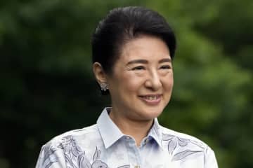 「素敵すぎて変な声出してしまった」雅子さま　お茶会での「青い空のようなお着物」姿が大絶賛！お心のこもったおもてなしも