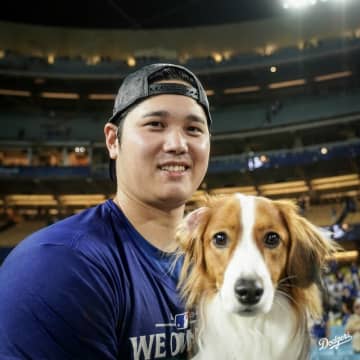 ｢お疲れ気味？｣MLB開幕で帰国の大谷翔平が“まどろむデコピン”公開＆真美子さん、産後3か月のドレス姿が大沸騰【2025年夏休み“大谷翔平”記事TOP2】