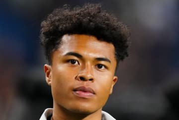 日本代表選出の藤田譲瑠チマがスーパーアシスト、熱狂ノルドダービー、Stパウリがハンブルクに2-0快勝。シュート数も17本対5本