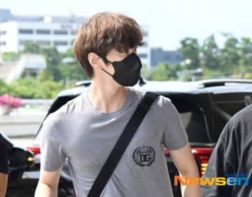 【PHOTO】NCT ドヨン、海外スケジュールのため中国へ出国