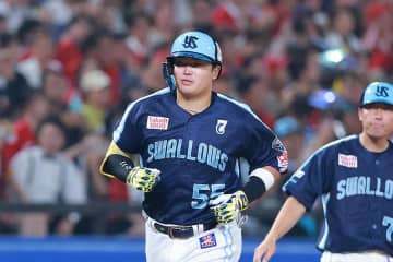 「やっぱ規格外」　村上宗隆、驚異の「11/29」にファン感嘆「毎回毎回弾道どうなってるんだ」
