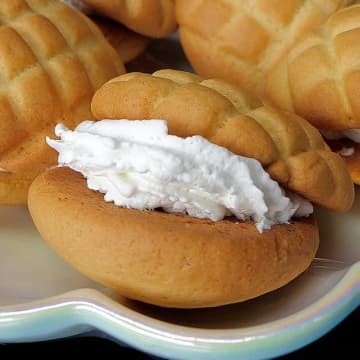 【メロンパンの皮がいくらあっても困らないからね】もう本体いらない！皮だけで満足できるメロンパンスイーツ