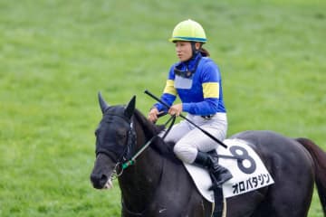 【札幌3R】小林美駒騎乗 オロパタジンが逃げ切る