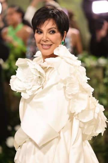 44歳娘に「ソックリ」→69歳のクリス・ジェンナーが新たな整形を告白