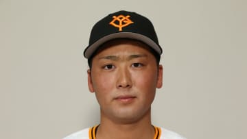 【巨人】痛恨の押し出し四球…船迫大雅が申告敬遠でつくった満塁から勝ち越し許す　阿部監督も厳しい表情