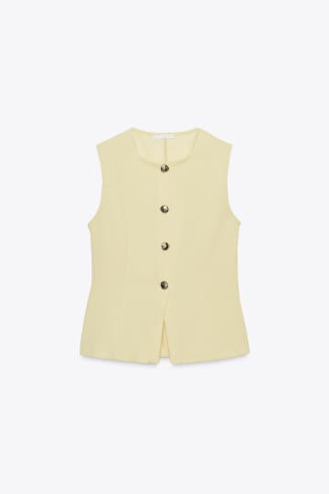 【ZARAのイエロー】が大人可愛い！ 今買って長く着られそう♡「おしゃれトップス」