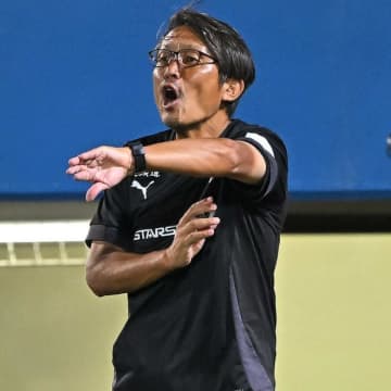 「あまり変えたくない」横浜FCはロングボールを多用しすぎ？ 押し込むなかで１点が遠く、指揮官は「考えないといけない」と反省も…