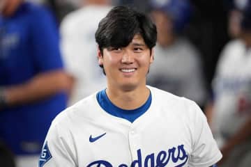 ドジャース地上波中継で発見　懐かしの36歳にファン感慨、大谷らナインとのハグに「泣けます」