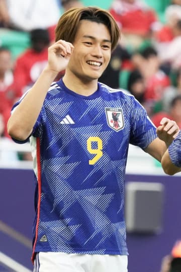 ｢透明感すごい｣日本代表FW上田綺世の美人モデル妻、あざと可愛い浴衣ショットに｢可愛すぎて、、天使すぎる｣