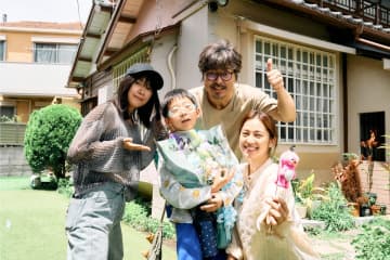 中村アン、小澤征悦、小島健、影山優佳ら、『こんばんは、朝山家です。』クランクアップ