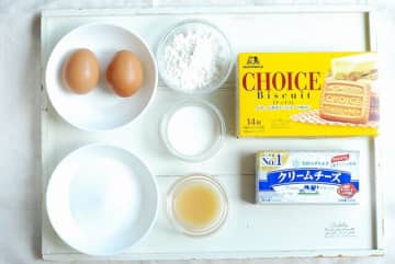 混ぜてチンして固めるだけ！焼かずに簡単！レンジとチョイスで作るクッキーチーズサンドのレシピ