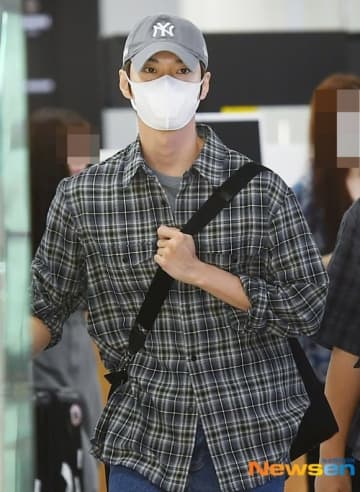 【PHOTO】NCT ドヨン、海外スケジュールを終えて帰国