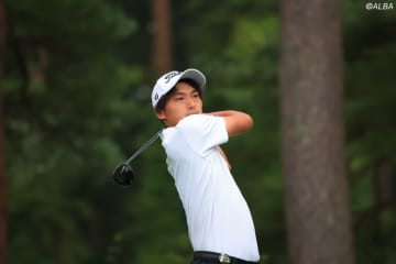 QTランク323位、予選通過はたった1度の22歳が首位で最終日へ　勝てばツアー史上最大の下剋上