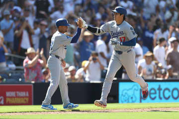 ドジャース、同率首位浮上でマジック「31」　山本由伸が今季11勝目　大谷翔平は松井裕樹から45号ダメ押し弾