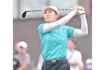 【速報】女子ゴルフで28位→首位浮上の衝撃猛チャージ　神谷そら、15番までに7バーディー