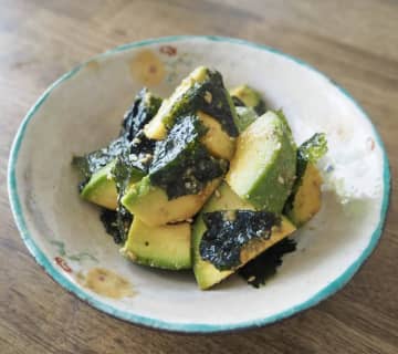 無限に食べられる！濃厚で香ばしい「アボカド×ごま油」にやみつき