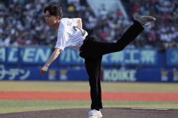 ロッテ、鈴木福さんがファーストピッチ「リリーフカーに乗っての登場は、憧れのシチュエーションだったのでとても嬉しかった」