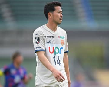 J２山口が29歳DFの負傷を発表。今季ここまで17試合１得点。下位低迷のチームにとって痛い離脱