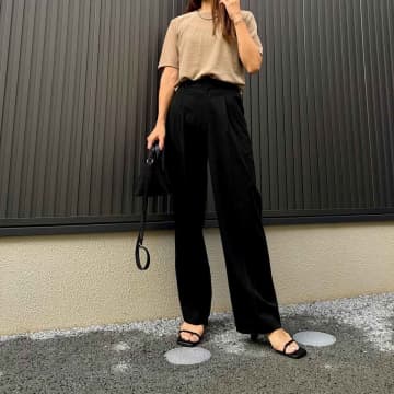 【GU】のアイテムって？ 今買い足したい「優秀トップス」に注目