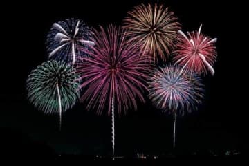 花火大会で割り込みトラブルの複雑胸中　「前、空いてるじゃん」...4時間の待機が崩れた瞬間