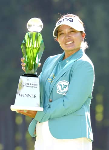 鈴木愛が今季初V、通算21勝目　女子ゴルフ、ニトリ・レディース