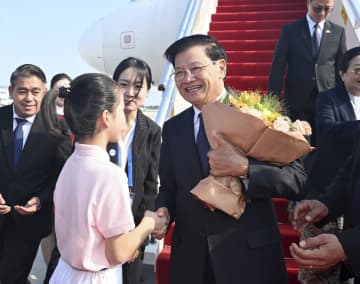 ラオス国家主席、天津到着