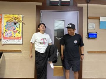有吉 足の小指を骨折して“全治6週間” 「ソファの角に足の小指を思いっきりぶつけまして…」