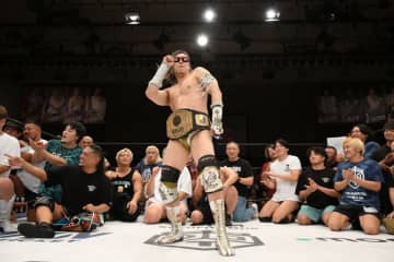 【DDT】上野勇希が樋口和貞を破り、KO-D無差別級王座奪還も…「いつでもどこでも挑戦権」行使の平田一喜が奇跡のベルト奪取！