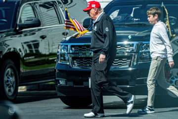 ＳＮＳでトランプ大統領死亡説拡散　４日ぶりに公の場に登場し噂打ち消す