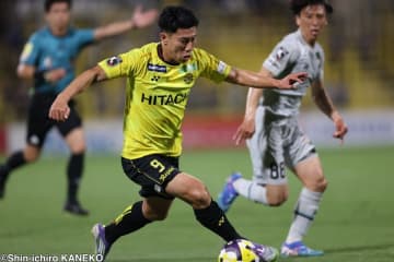 柏が難敵に逆転勝利で2連勝！　同勝ち点で神戸と直接対決へ…福岡は10試合ぶり敗戦