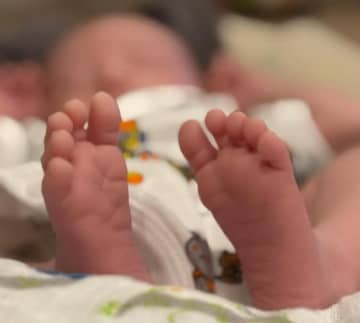 千原ジュニア、第三子誕生で「千原三兄弟！」とユーモア溢れる報告にファンから祝福の嵐