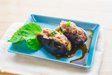 料理研究家リュウジ『なすドック』SNSで流行りのめちゃ旨なす料理に注目集まる！「おそうめんの時のおかずに最適！」「みぞれにして食べたら絶対に美味しい」の声