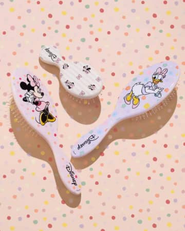 WetBrush®︎から新作！ミニー&デイジーデザインで叶えるツヤサラ髪