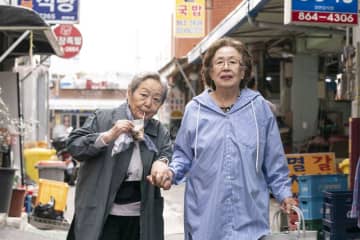 韓国で全世代の心をつかみ、異例の大ヒット！名優ナ・ムニ＆キム・ヨンオク共演『最後のピクニック』