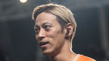 本田圭佑、サッカー界の戦術洗練化に物申す！？「それだけだとサッカーっておもんないのも事実…型が様々なのがおもしろい」