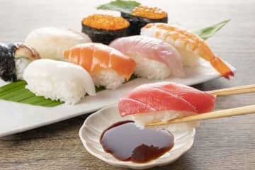 「これはこれでおいしそう！」　一時帰国中のデンマーク大使が恋しくなって食べた日本食が話題「大使はもう半分日本人ですよね」