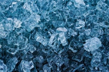 背中から瞬間冷却。-25℃×3万mAhバッテリー搭載の最新冷却ベストが22％オフ