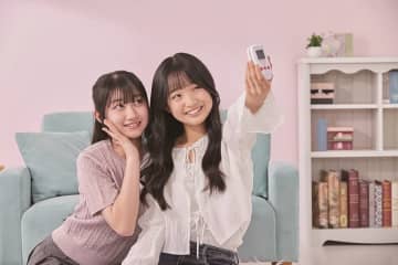 ハローキティ、シナモロール、クロミをイメージしたタカラトミーのデジタルカメラ