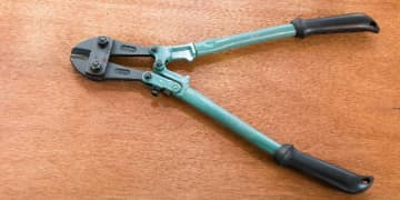 カンボジア人ら「金属ケーブル盗難」多発　9月1日“新法”施行で「ボルトクリッパー」など大型切断工具の持ち歩きに制限…“抑止力”となるか