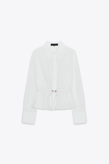 普通のトップスより“この1枚”！【ZARA】大人のサマ見え「一癖シャツ」