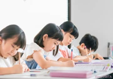 才能より教育？親の熱心さがもたらす子どもの「将来の年収」への影響とは