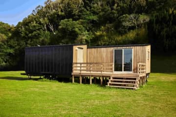URとMUJI HOUSE、団地・街なかに「インフラゼロハウス」設置