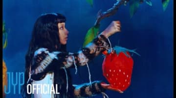 TWICE・チェヨン、ソロデビューAL収録曲『AVOCADO』MVをサプライズ公開！日本バンドとのコラボにも注目